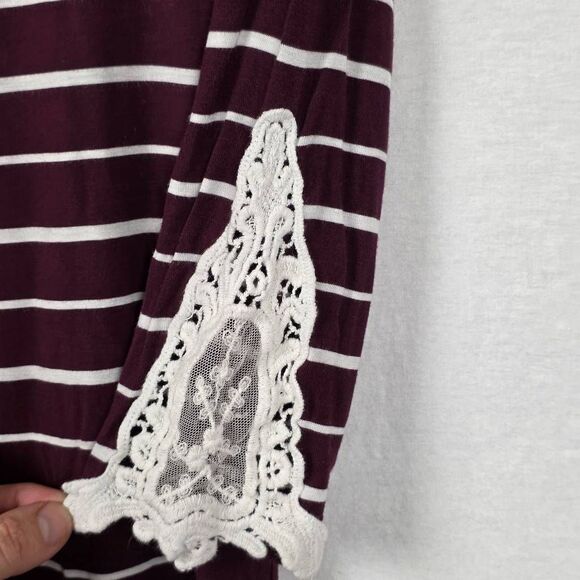 Vanity M Maroon Stripe Lace Sleeve 3/4 Tunic Top - Picture 8 of 9